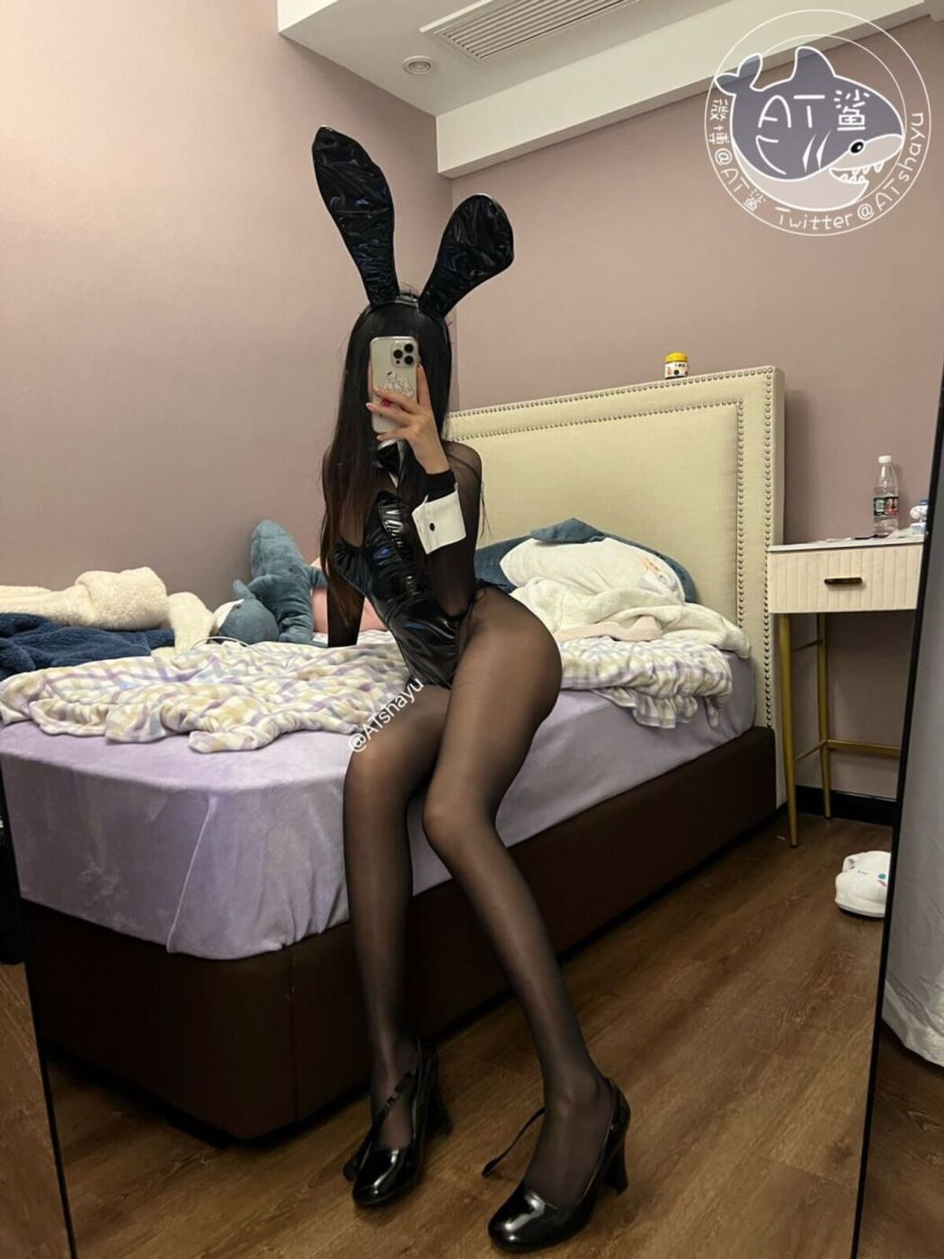 Coser@AT鲨 &#8211; 连体黑丝兔女郎 Part01 (55P &#8211; 10V)