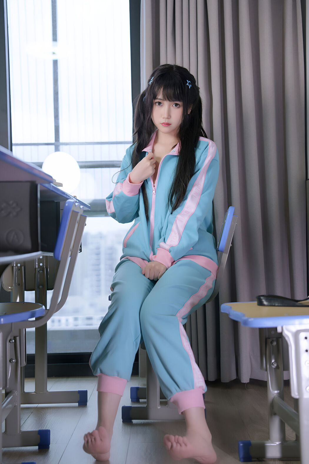 Coser@不呆猫 – 涂油教室实习生 (77P – 1V)