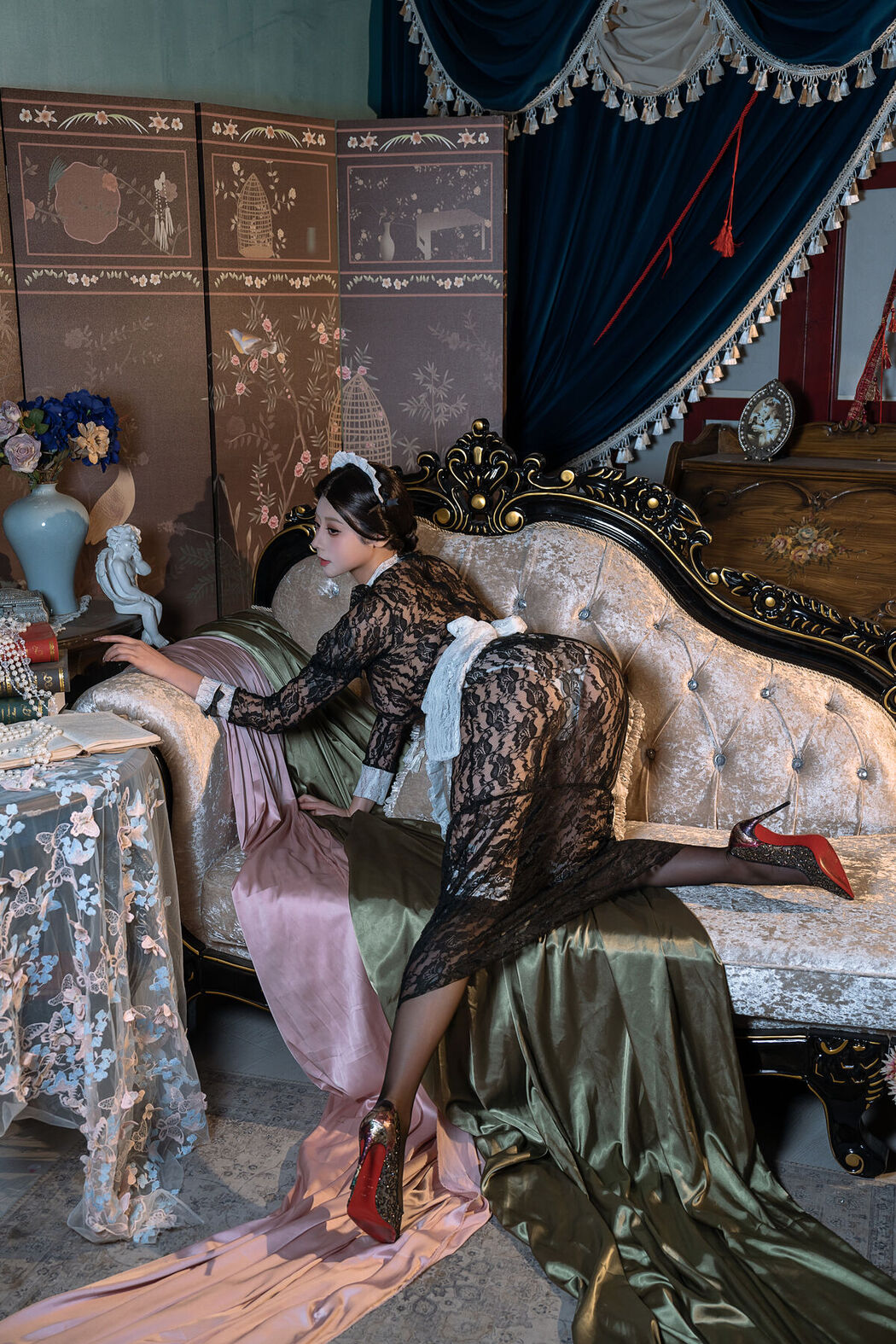 Coser@云溪溪 Yunx1x1 And 奶桃桃 &#8211; 顺从 Part01 (51P &#8211; 1V)