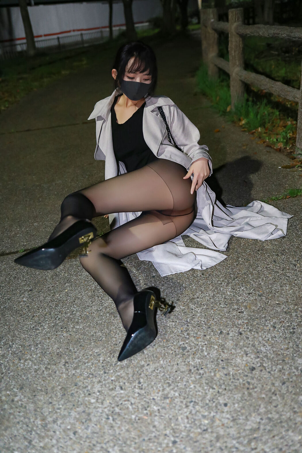 Li Jia 李佳 – 户外 (60P)