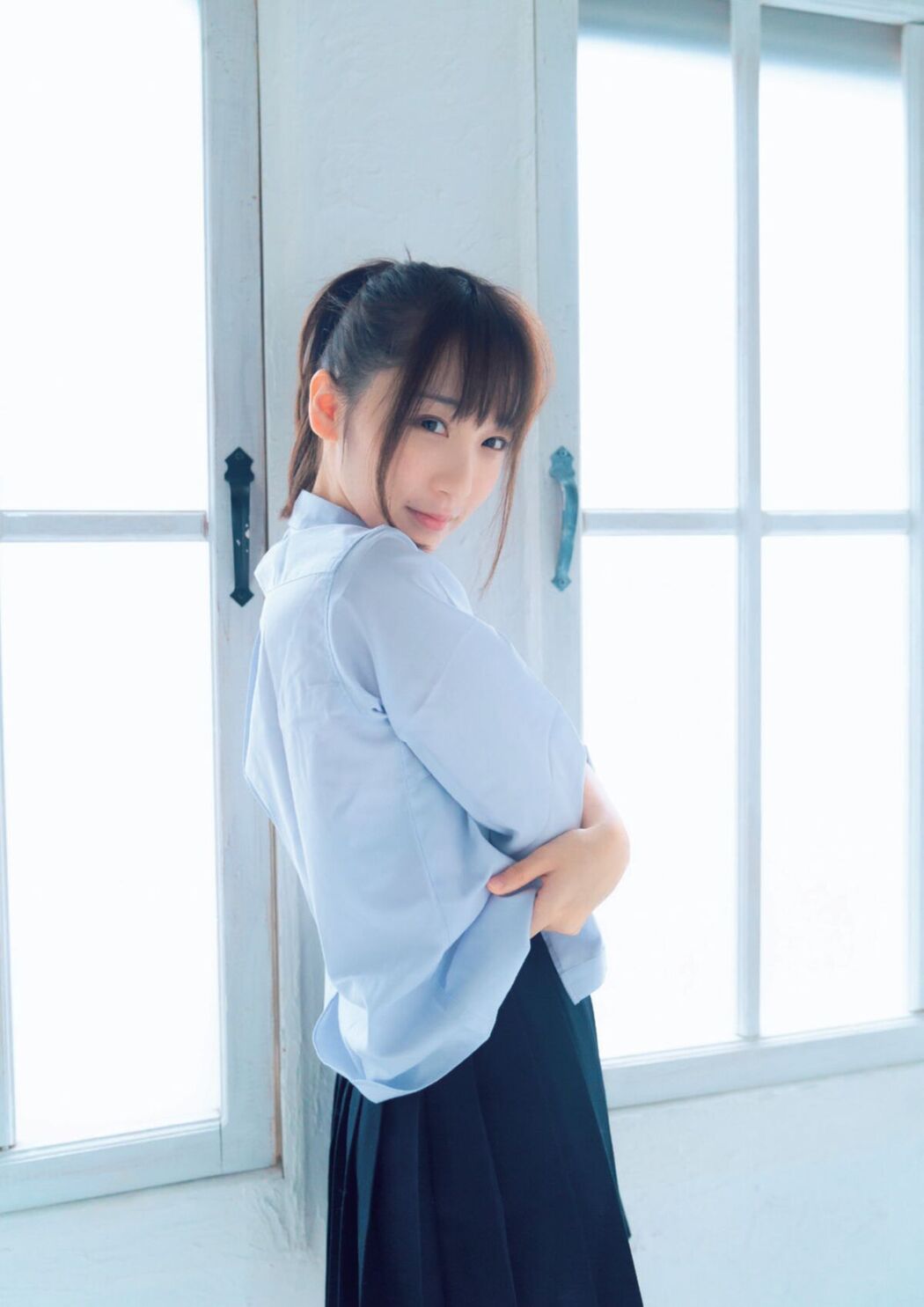 JP Moe Iori 伊織萌 &#8211; 競泳水着 (72P)