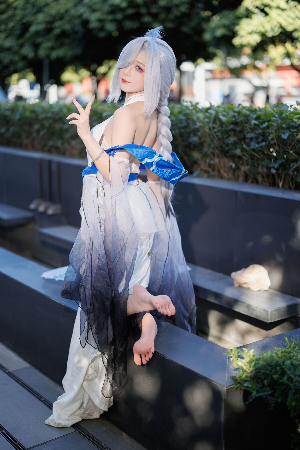 Coser@封疆疆v – 申鹤场照 (13P)