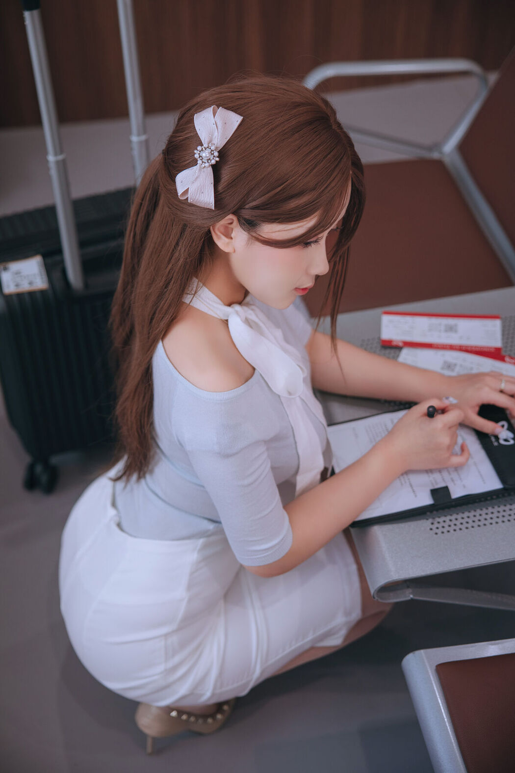 Coser@日奈娇 – 国际航班 Part01 (59P – 5V)