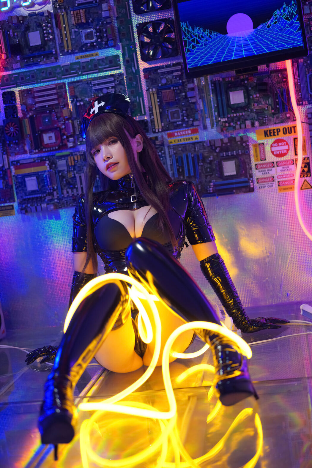 Coser@Neko薇薇 – 暗黑护士 (54P)