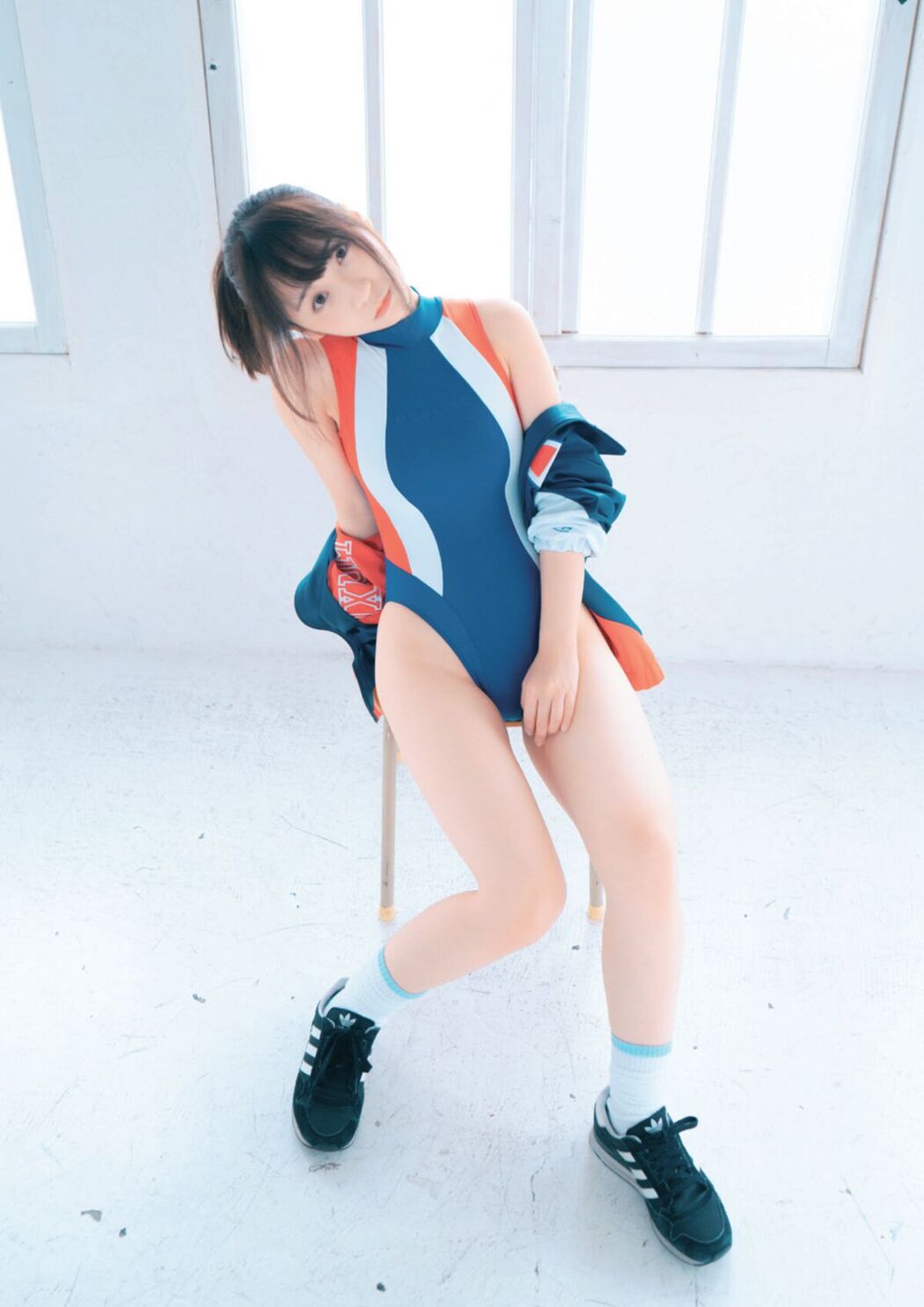 JP Moe Iori 伊織萌 &#8211; 競泳水着 (72P)