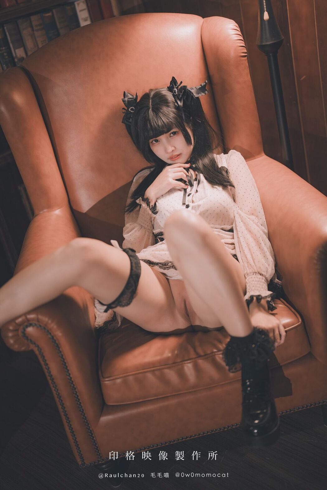 Coser@慕慕Momo &#8211; 你的玩偶女孩 (47P &#8211; 1V)