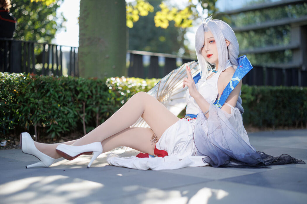 Coser@封疆疆v – 申鹤场照 (13P)