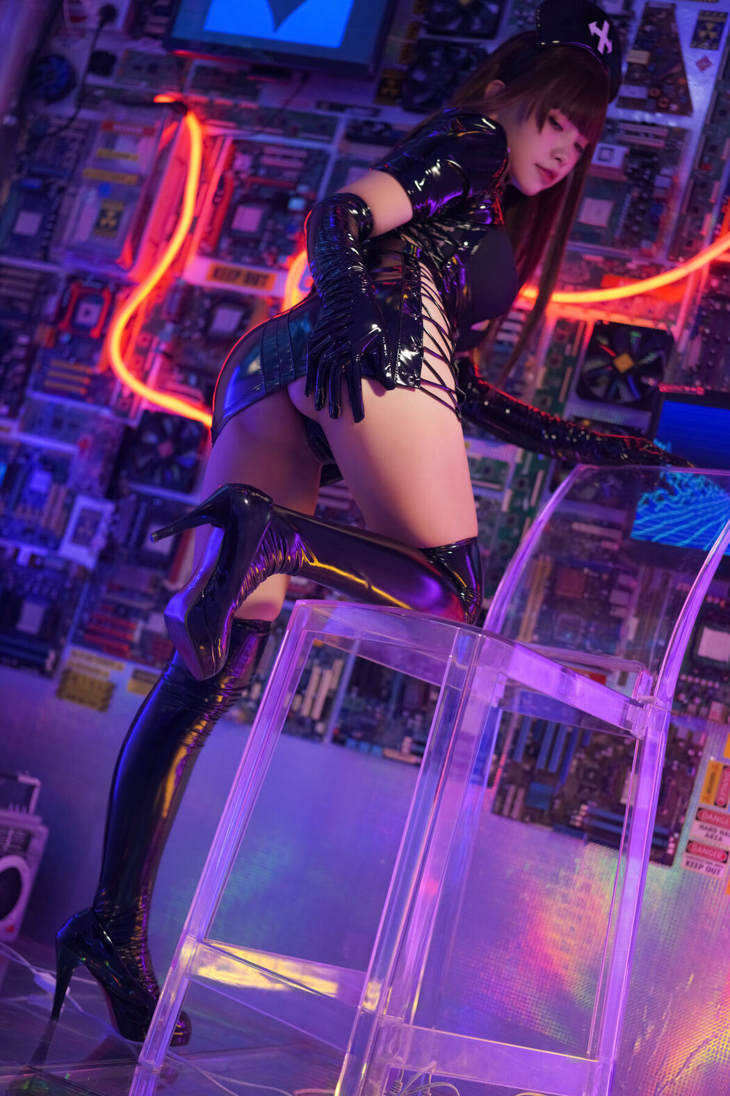 Coser@Neko薇薇 – 暗黑护士 (54P)