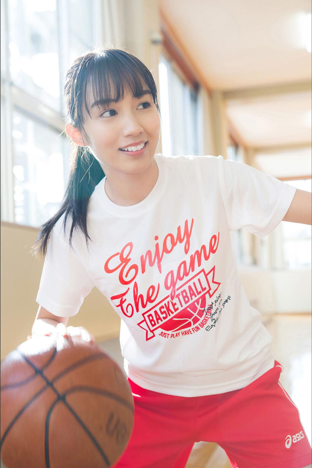 JP Hikari Kuroki 黒木ひかり – 神的美少女 スピサン グラビアフォトブック (42P)