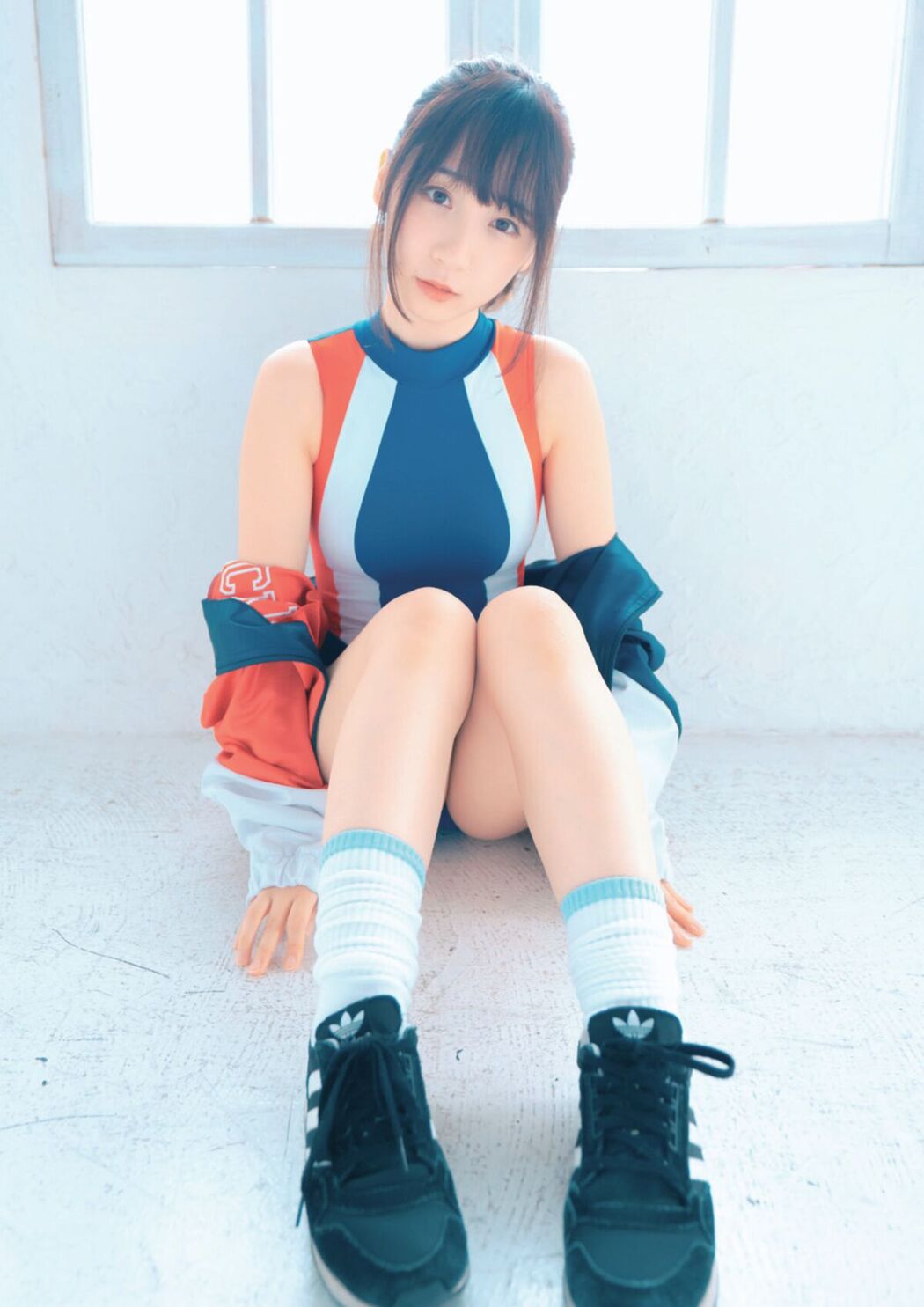 JP Moe Iori 伊織萌 &#8211; 競泳水着 (72P)