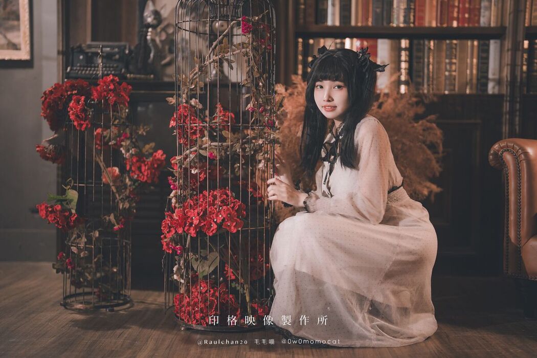 Coser@慕慕Momo &#8211; 你的玩偶女孩 (47P &#8211; 1V)