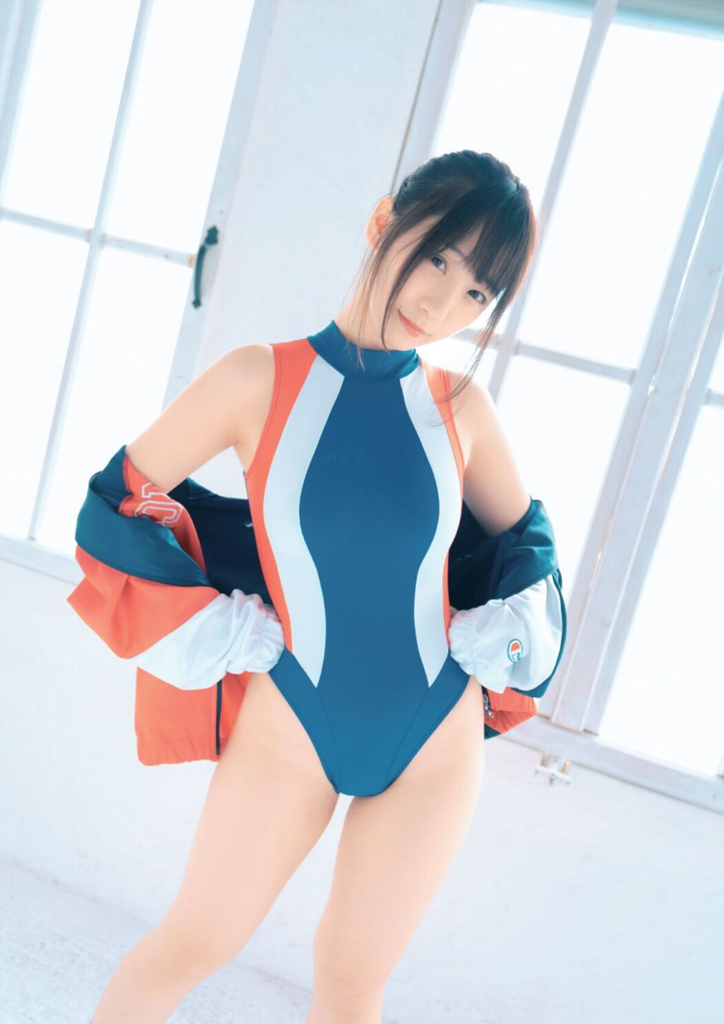 JP Moe Iori 伊織萌 &#8211; 競泳水着 (72P)