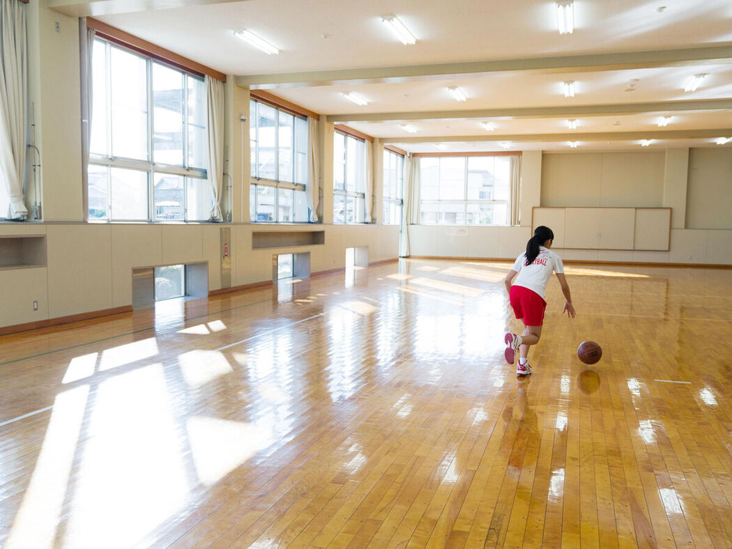 JP Hikari Kuroki 黒木ひかり – 神的美少女 スピサン グラビアフォトブック (42P)