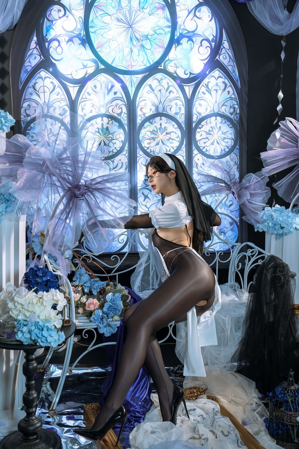 Coser@云溪溪 Yunx1x1 And 奶桃 – 沉陷 修女 (90P – 1V)