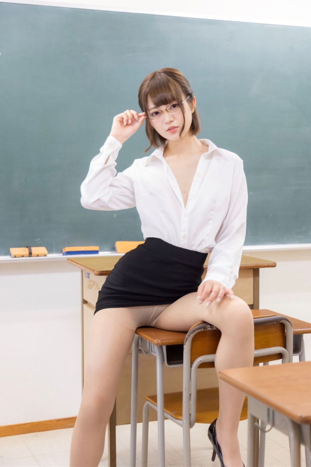 JP Mayu Shinozaki 篠崎まゆ – デジタル写真集 confession SIN Part01 (47P)