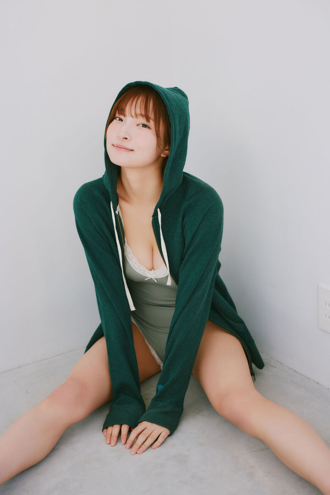 JP Natsuki Satonaka 里仲菜月 – FRIDAYデジタル写真集 おとなっちゃんVol.1 (44P)