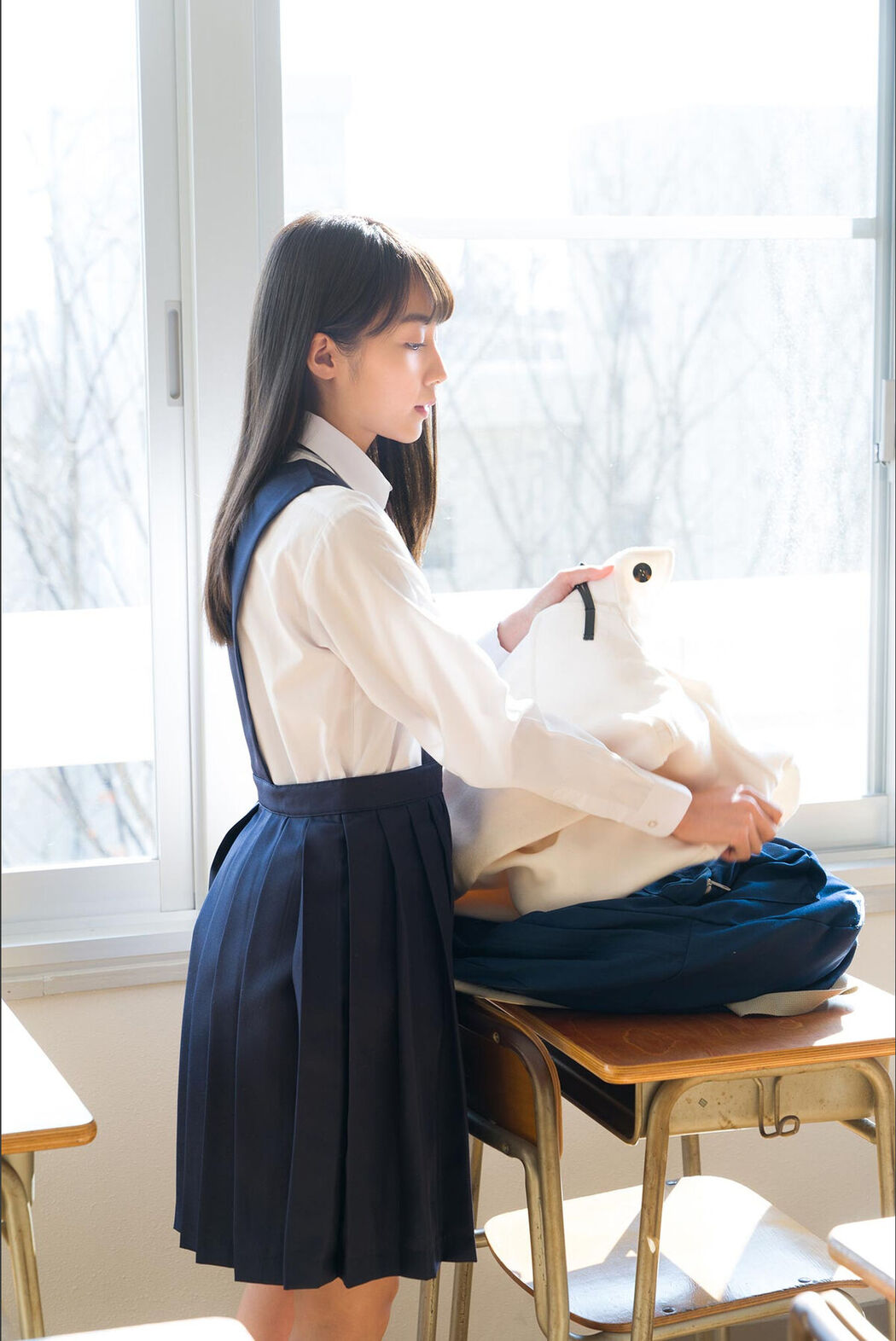 JP Hikari Kuroki 黒木ひかり – 神的美少女 スピサン グラビアフォトブック (42P)