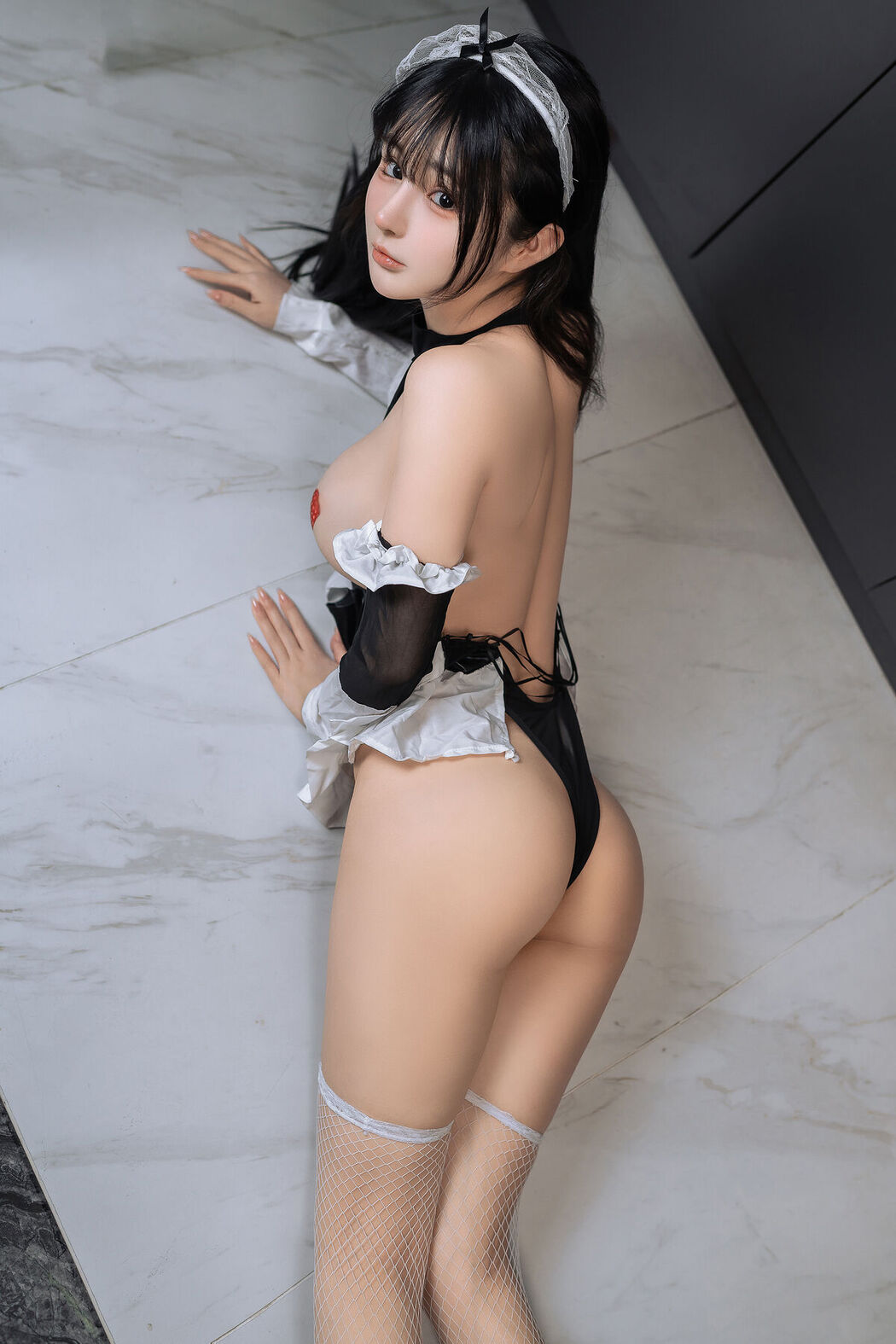 Coser@桜井宁宁 – 黑色女仆 (70P – 1V)