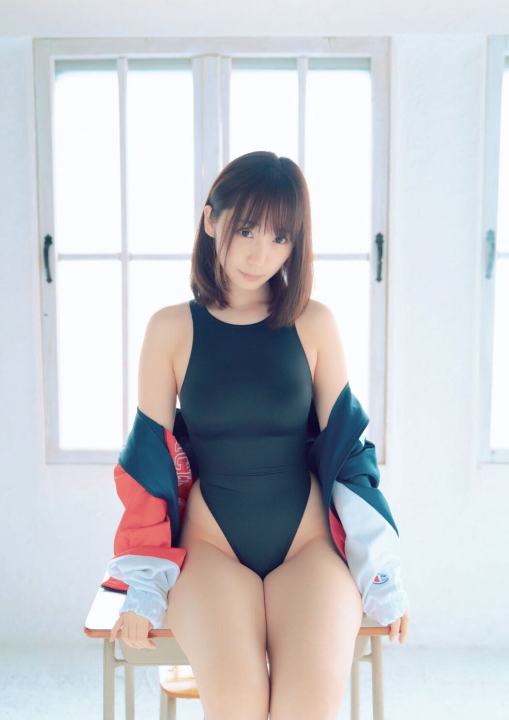 JP Moe Iori 伊織萌 &#8211; 競泳水着 (72P)