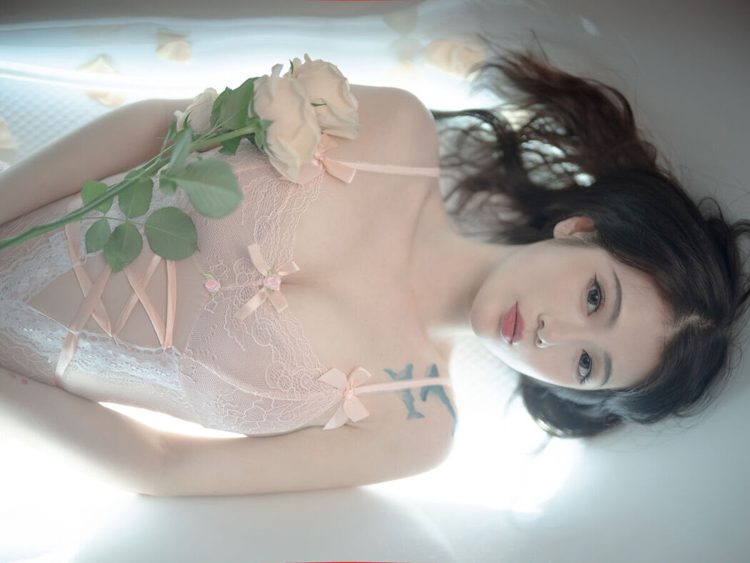 Coser@一米八的大梨子 – 思念如苦海 (41P)