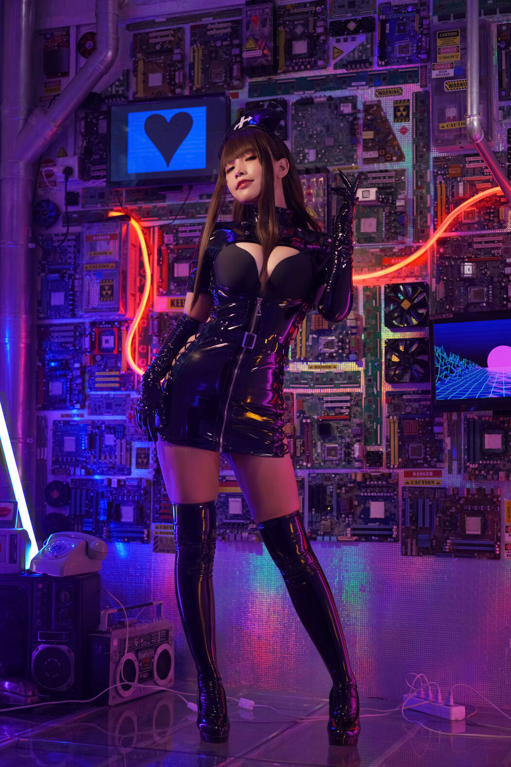 Coser@Neko薇薇 – 暗黑护士 (54P)