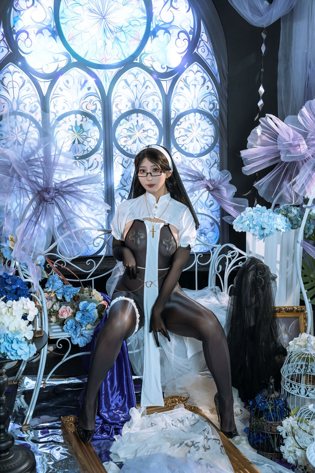 Coser@云溪溪 Yunx1x1 And 奶桃 – 沉陷 修女 (90P – 1V)