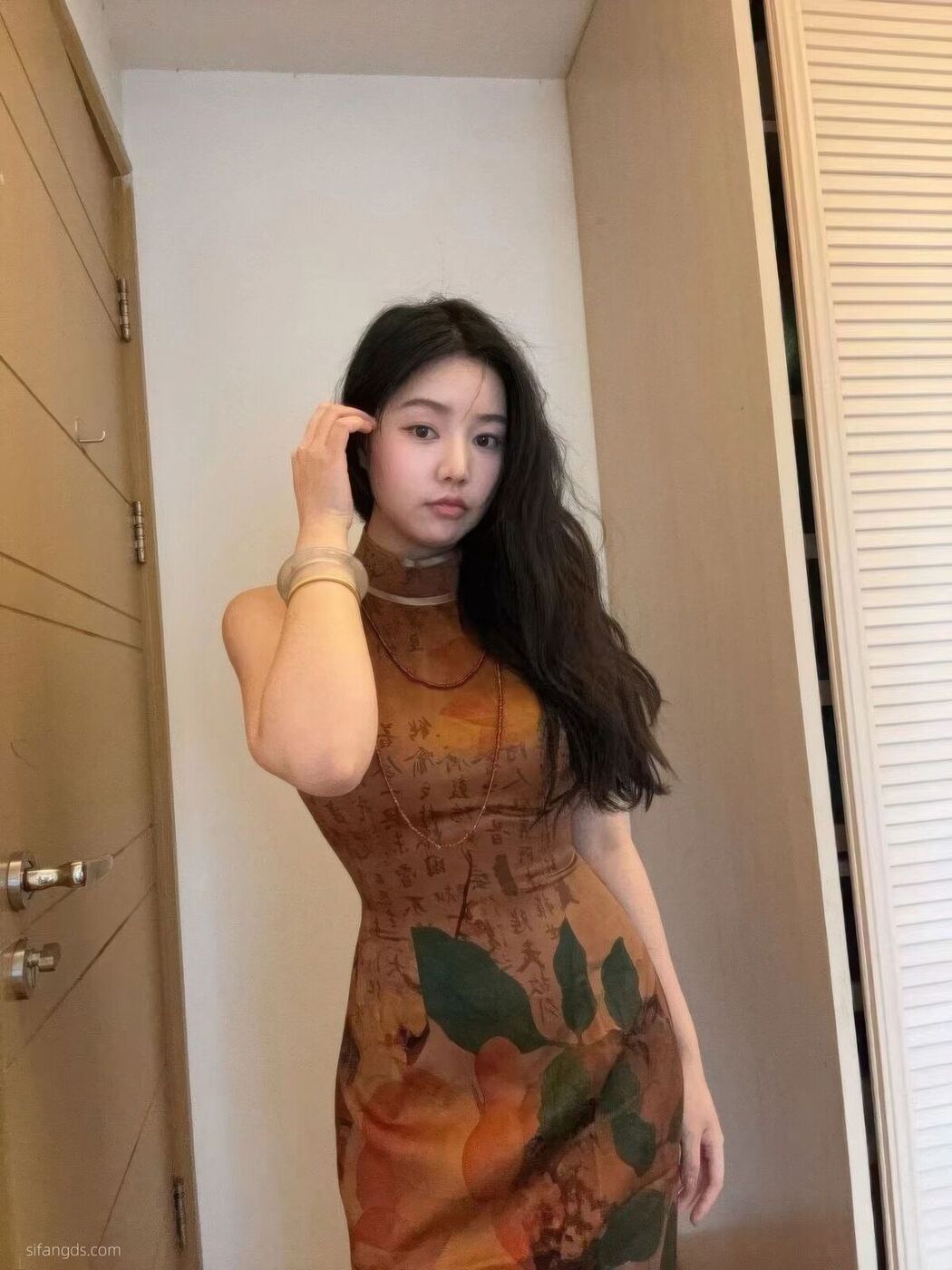 Sha Le Mei Xiao Cang Lao Shi 莎乐美小苍老师 &#8211; 网红外围 最新私密群门槛福利 Part02 (61P)