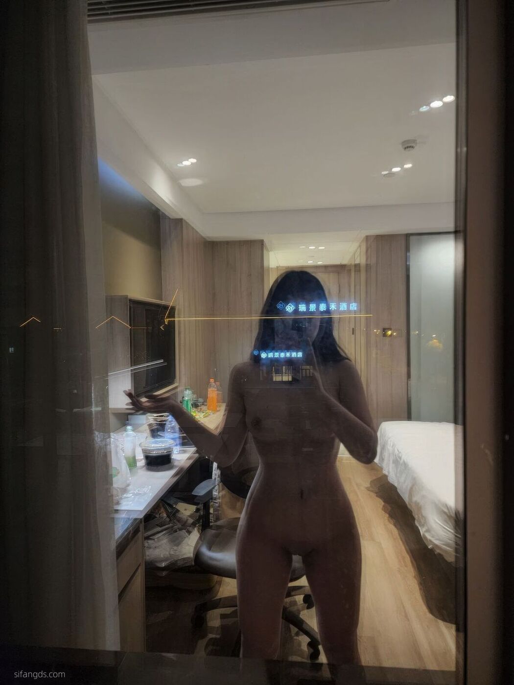 Sha Le Mei Xiao Cang Lao Shi 莎乐美小苍老师 &#8211; 网红外围 最新私密群门槛福利 Part02 (61P)