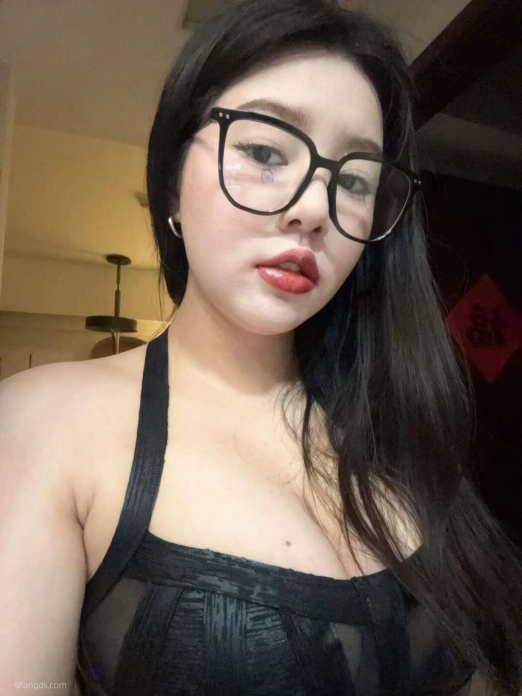 Sha Le Mei Xiao Cang Lao Shi 莎乐美小苍老师 &#8211; 网红外围 最新私密群门槛福利 Part01 (61P &#8211; 28V)