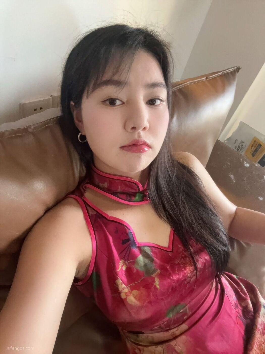 Sha Le Mei Xiao Cang Lao Shi 莎乐美小苍老师 &#8211; 网红外围 最新私密群门槛福利 Part01 (61P &#8211; 28V)