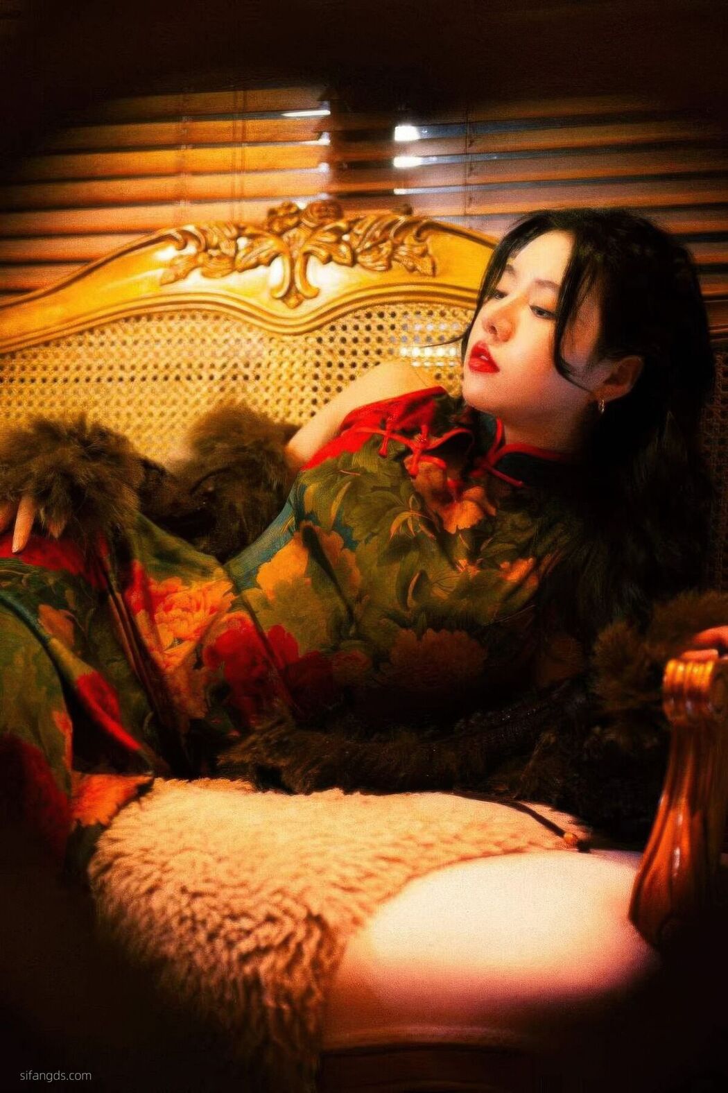 Sha Le Mei Xiao Cang Lao Shi 莎乐美小苍老师 &#8211; 网红外围 最新私密群门槛福利 Part02 (61P)