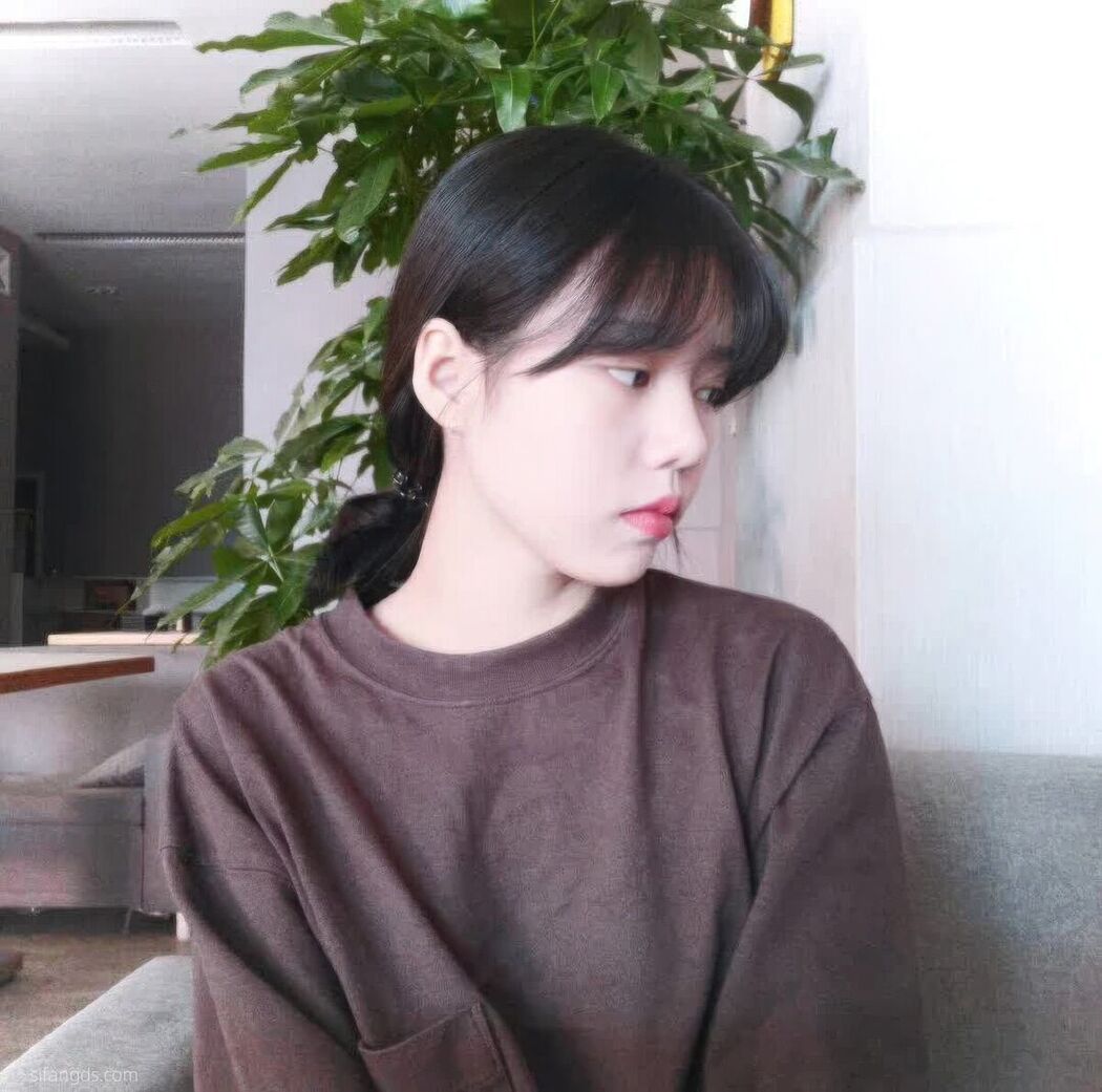 Sha Le Mei Xiao Cang Lao Shi 莎乐美小苍老师 &#8211; 网红外围 最新私密群门槛福利 Part01 (61P &#8211; 28V)