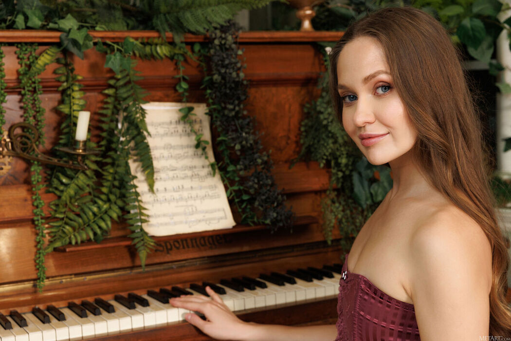 MetArt Eliness &#8211; Solarium Part01 (54P)