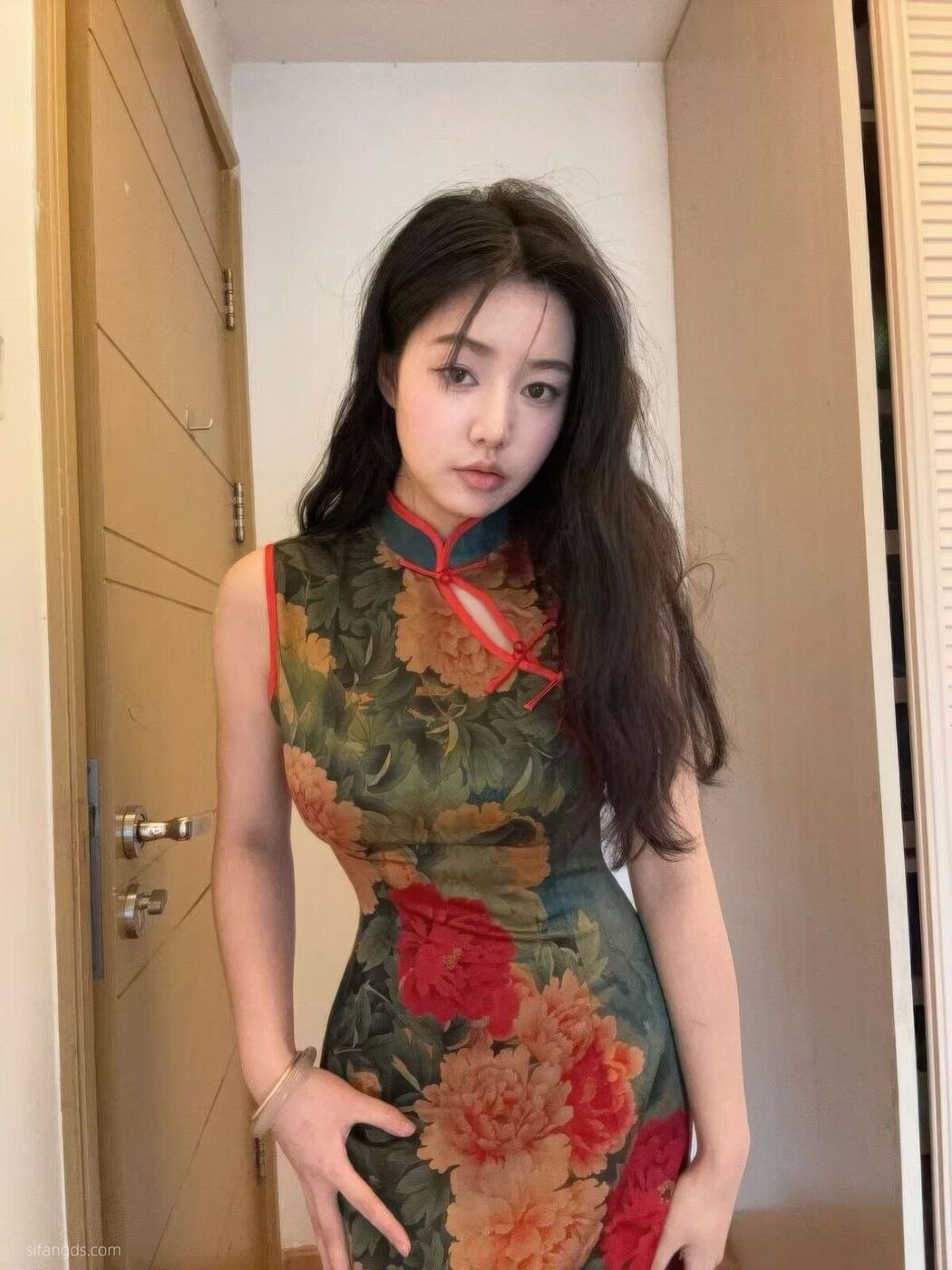 Sha Le Mei Xiao Cang Lao Shi 莎乐美小苍老师 &#8211; 网红外围 最新私密群门槛福利 Part02 (61P)