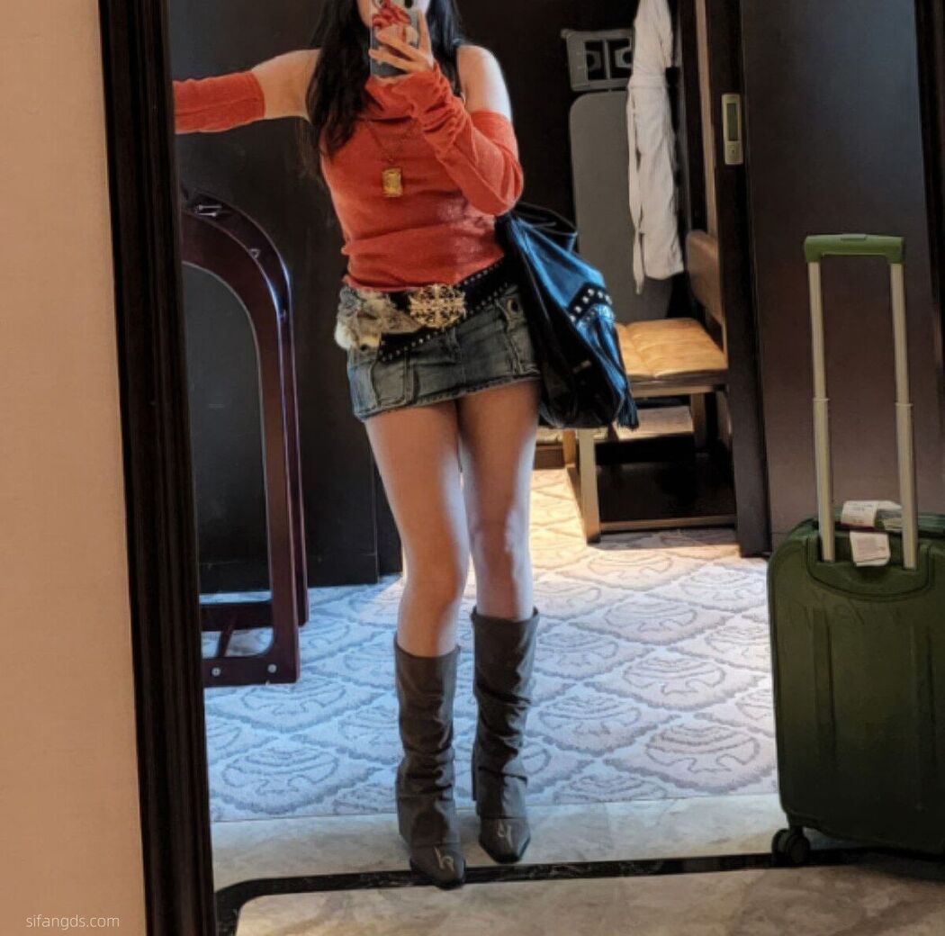 Sha Le Mei Xiao Cang Lao Shi 莎乐美小苍老师 &#8211; 网红外围 最新私密群门槛福利 Part02 (61P)