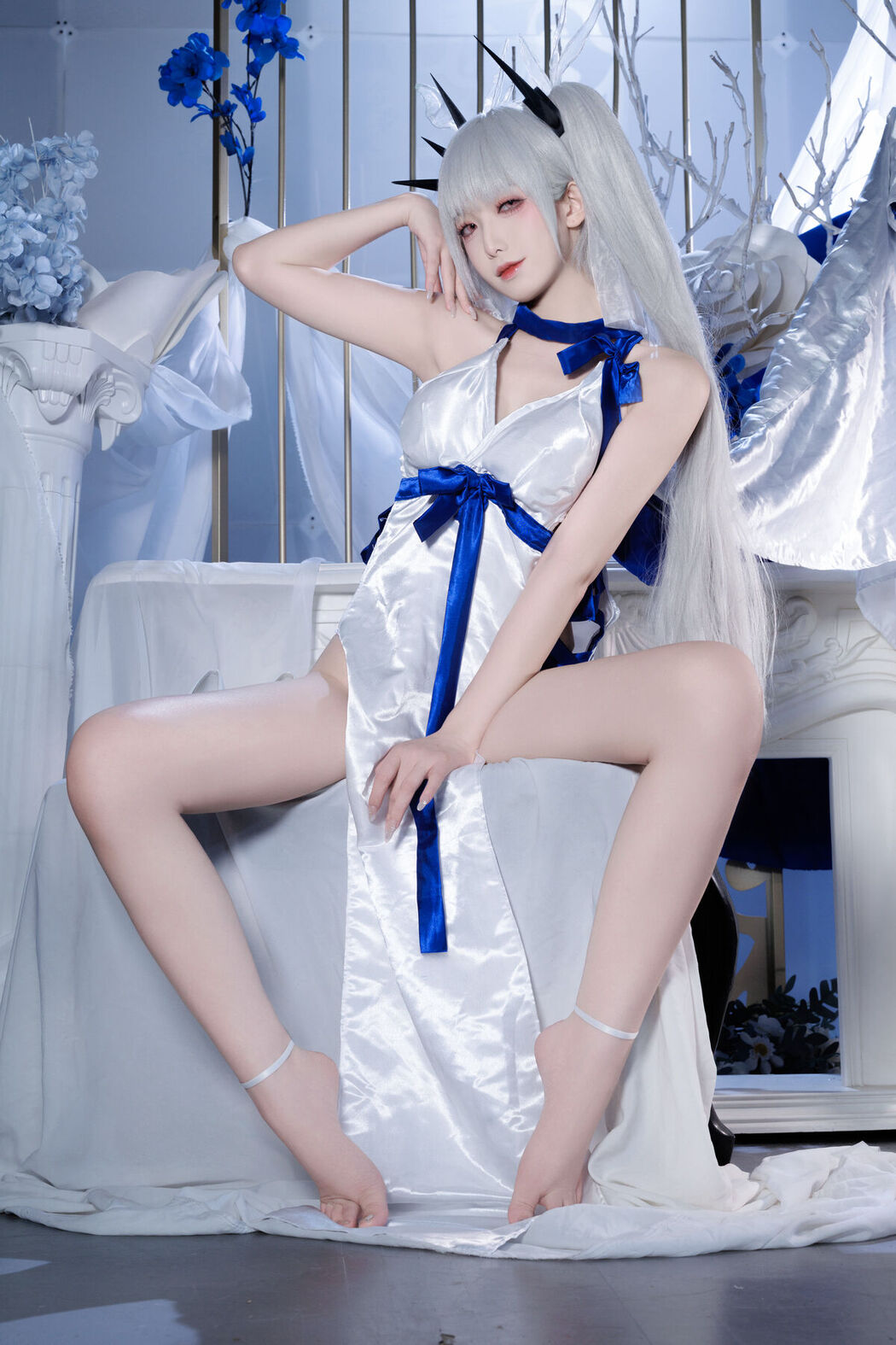 Coser@封疆疆v – 可畏礼服 (33P)