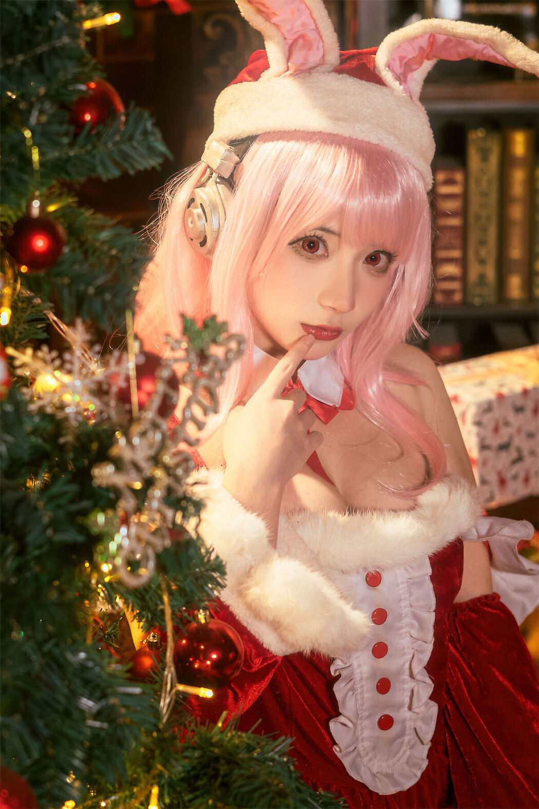Coser@是三不是世w – 索尼子 圣诞 (44P)