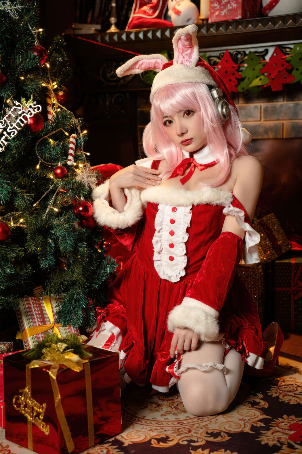 Coser@是三不是世w – 索尼子 圣诞 (44P)