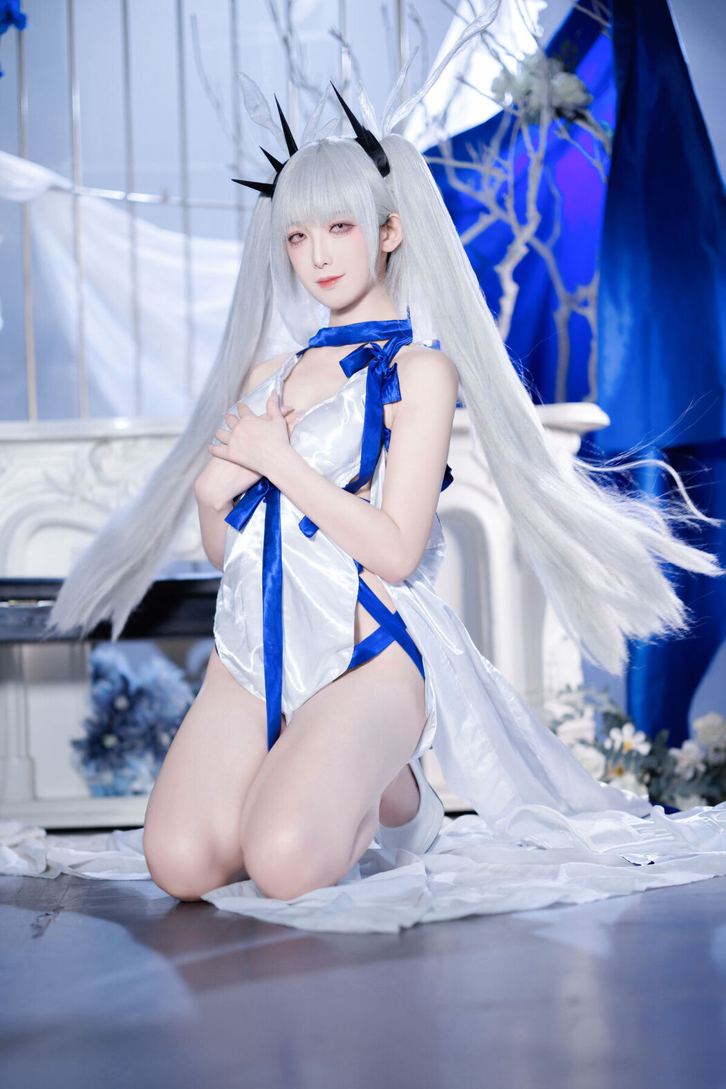 Coser@封疆疆v – 可畏礼服 (33P)