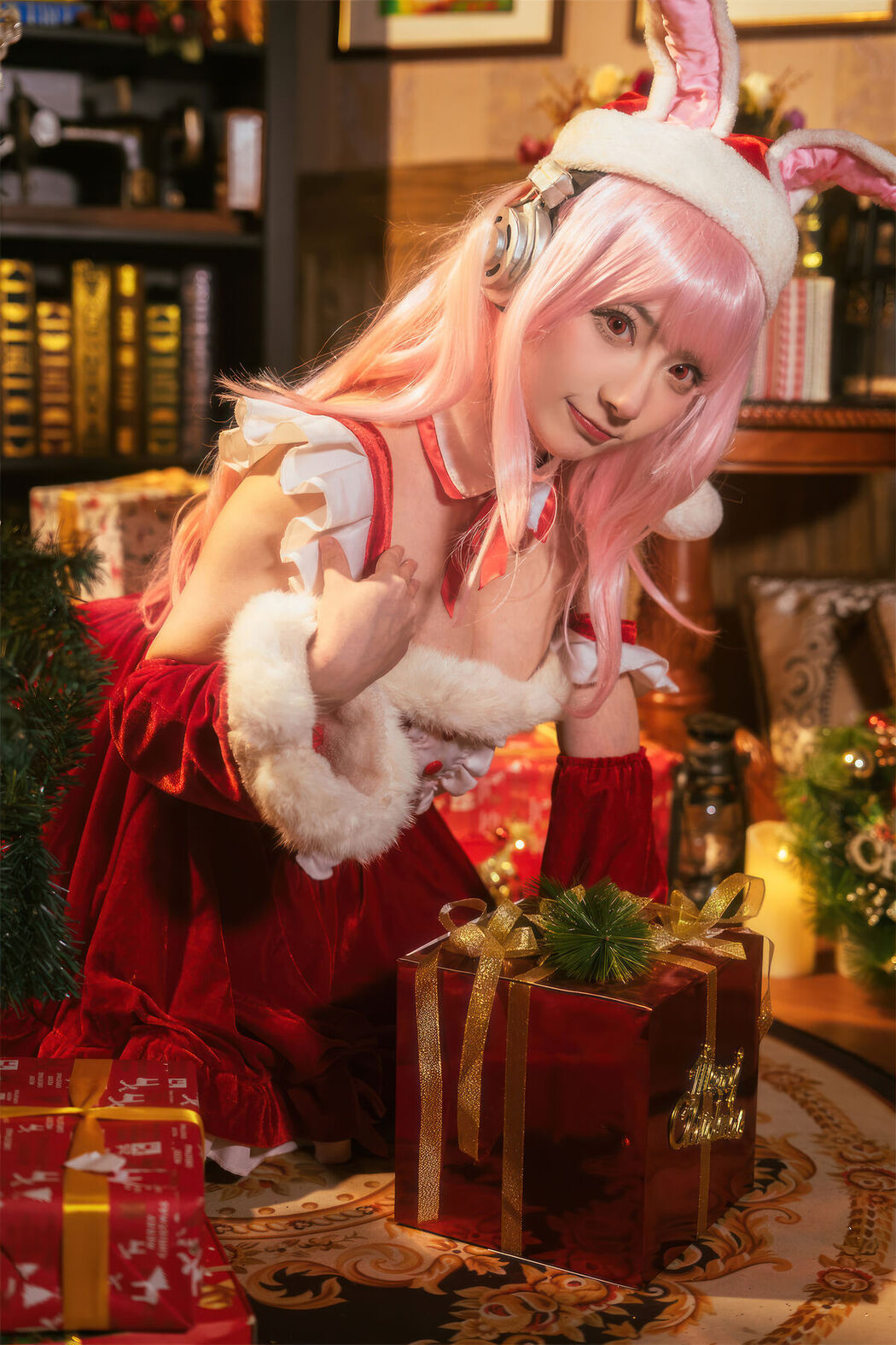 Coser@是三不是世w – 索尼子 圣诞 (44P)