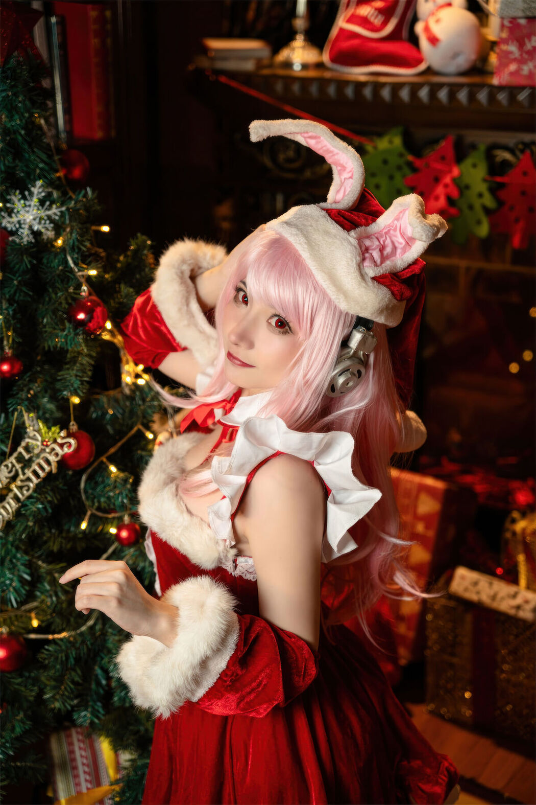 Coser@是三不是世w – 索尼子 圣诞 (44P)