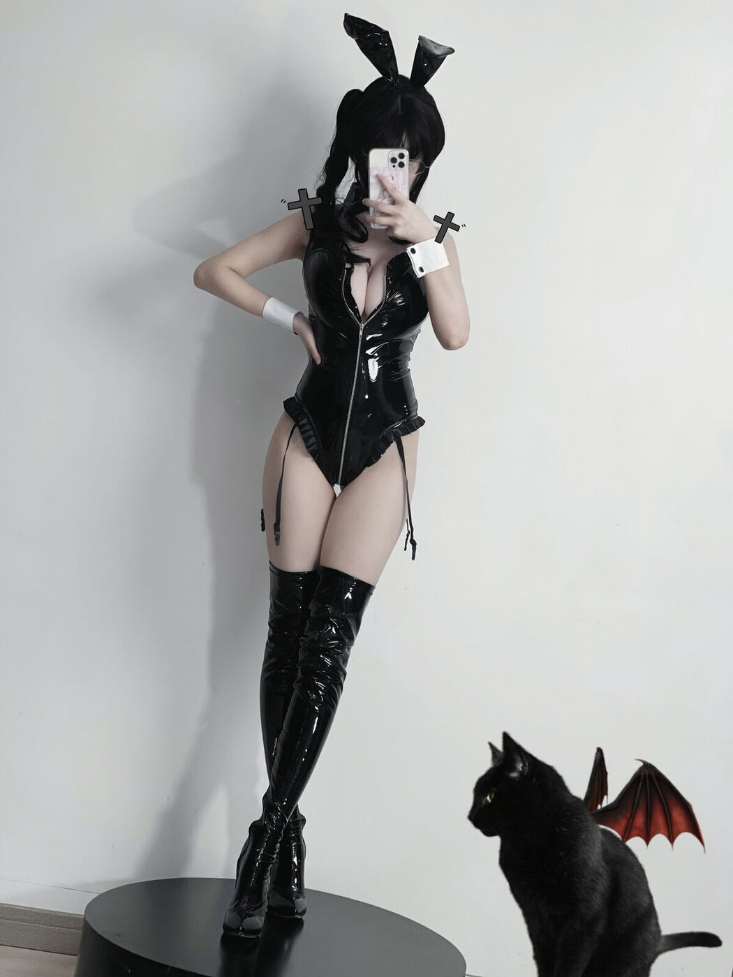 Coser@幼愛Youmeko – 黑漆皮高跟兔女郎 (30P)