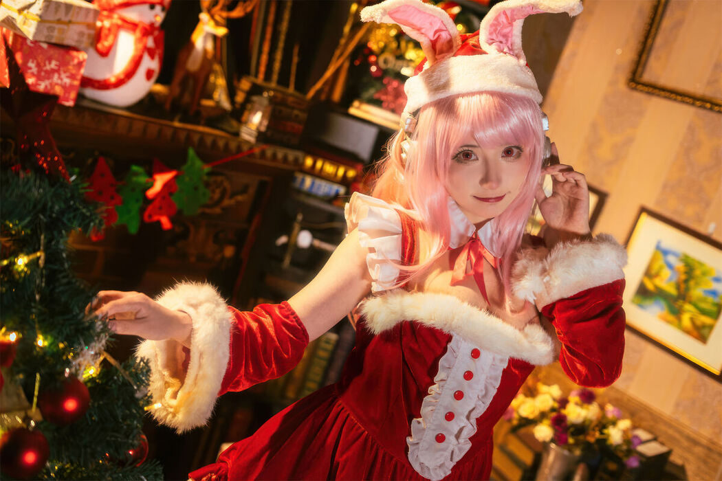 Coser@是三不是世w – 索尼子 圣诞 (44P)