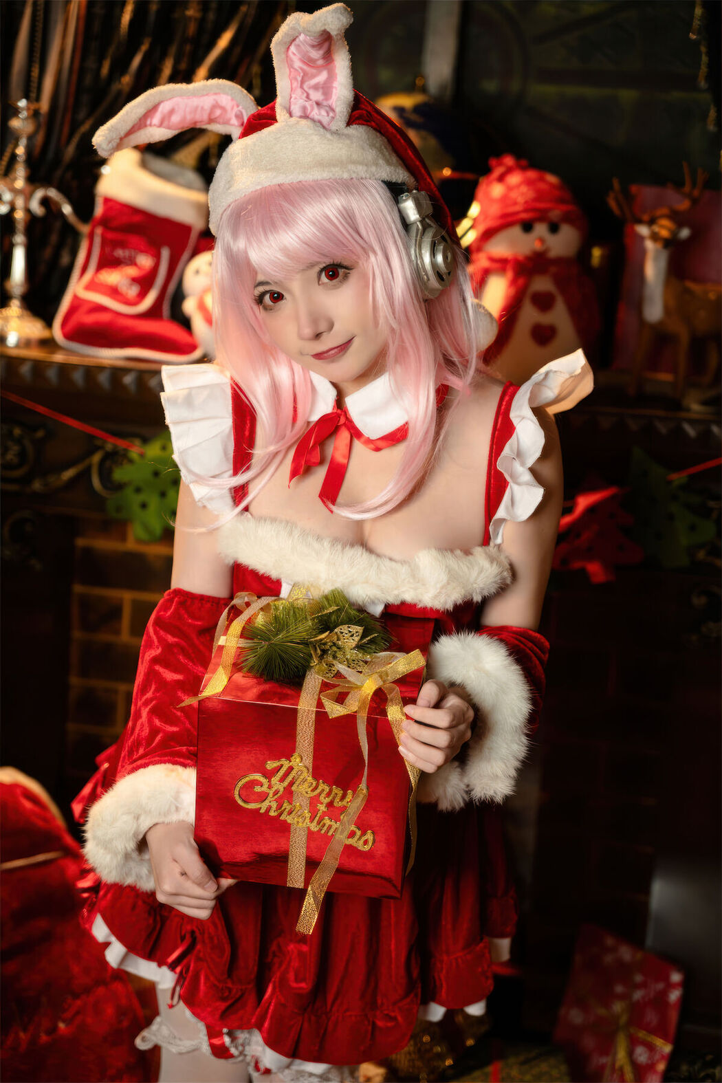 Coser@是三不是世w – 索尼子 圣诞 (44P)