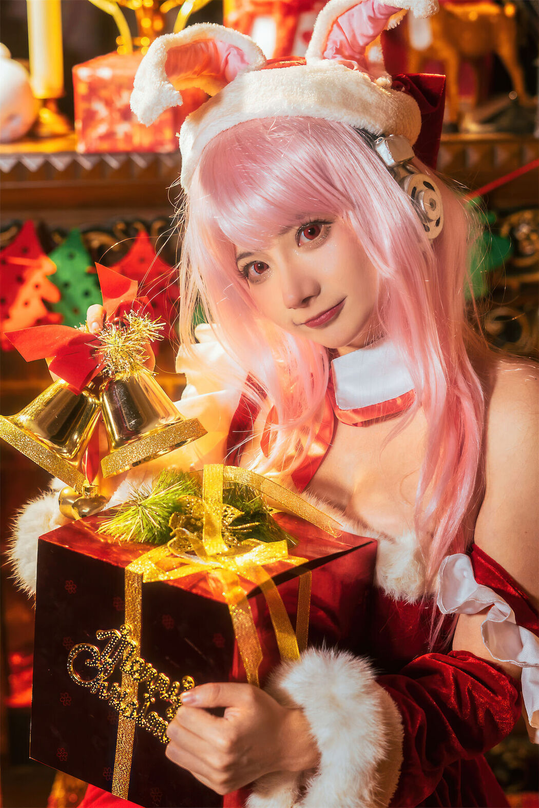 Coser@是三不是世w – 索尼子 圣诞 (44P)