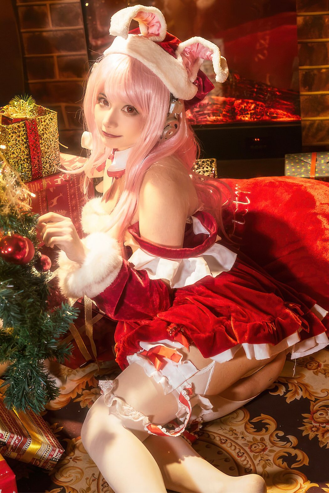 Coser@是三不是世w – 索尼子 圣诞 (44P) Cover Photo