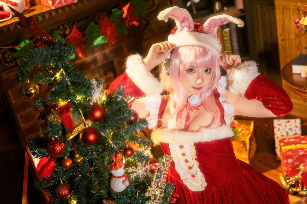 Coser@是三不是世w – 索尼子 圣诞 (44P)