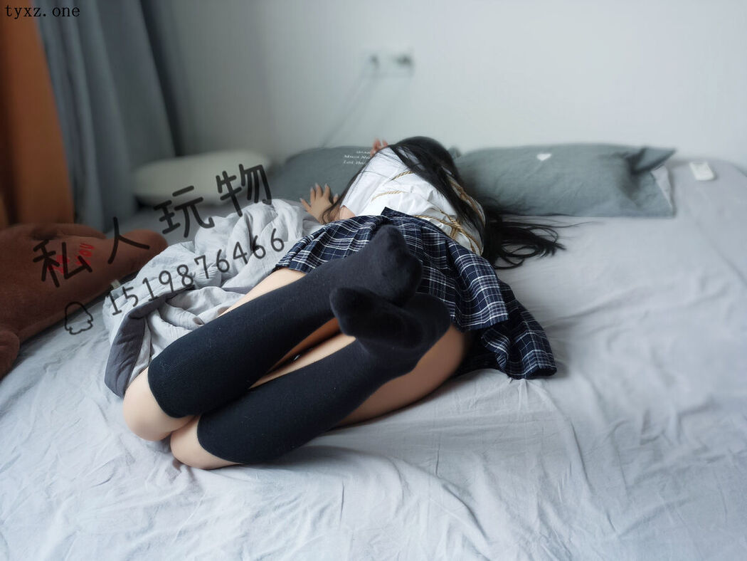 Coser@私人玩物 &#8211; 捆绑定制 (43P &#8211; 1V)