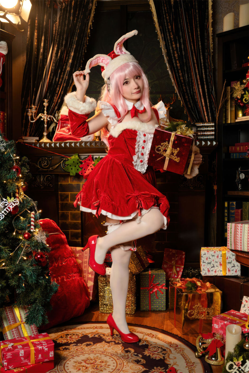 Coser@是三不是世w – 索尼子 圣诞 (44P)