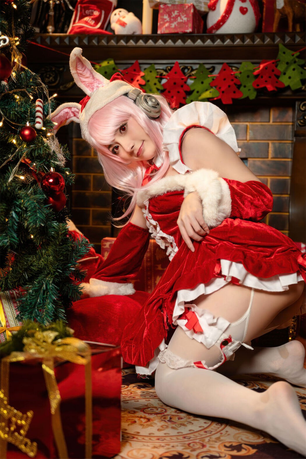 Coser@是三不是世w – 索尼子 圣诞 (44P)